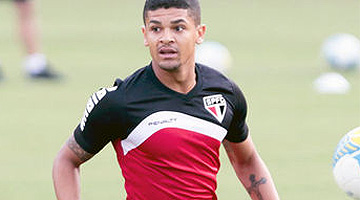 Denilson seguirá no meio do São Paulo