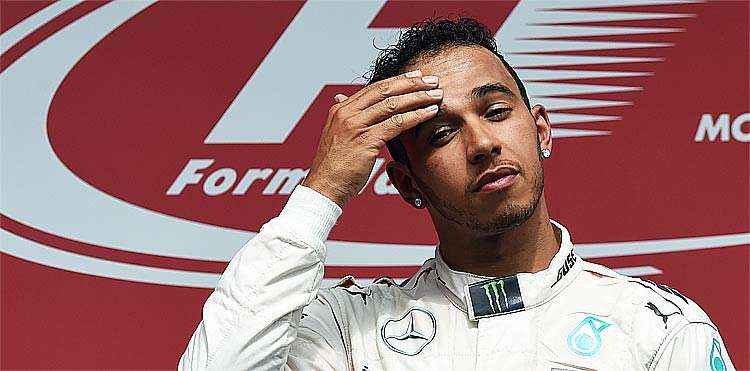 Nas sete corridas na temporada, Hamilton subiu ao pódio em todas, sendo quatro vezes campeão