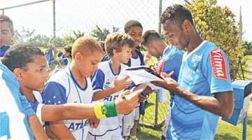Marquinhos diz que a Raposa terá de superar dificuldades de adaptação para buscar a vitória