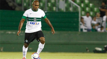 Luccas Claro está de volta à equipe