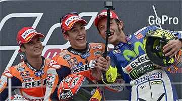 Dani Pedrosa, Marc Marquez e Valentino Rossi no pódio da Alemanha