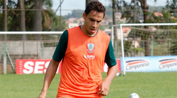 Robertinho fez apenas leves corridas no CT