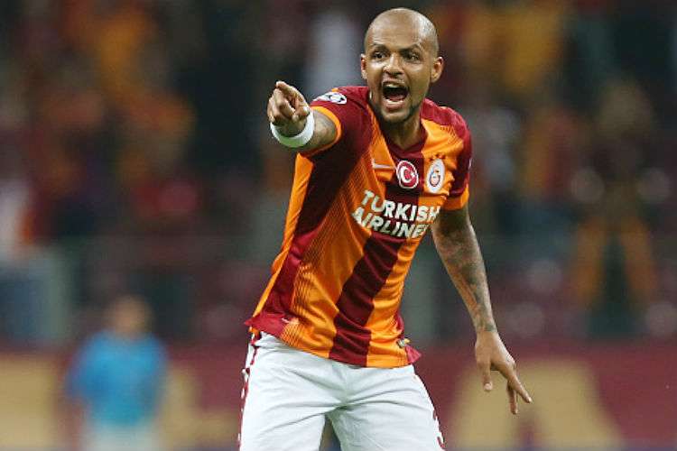 Após ofertas de Cruzeiro e Flamengo, Felipe Melo ainda não rechaça volta ao futebol brasileiro