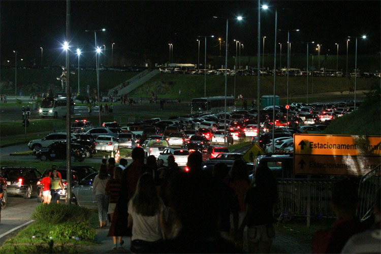 Partida entre Sport e Palmeiras, no último domingo, teve graves problemas de mobilidade até a Arena