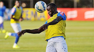 Joel espera mostrar futebol de toque de bola e gols