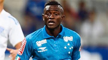 Joel foi substituído no 1º tempo do jogo com Avaí
