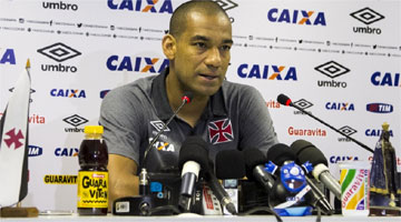 Rodrigo teve contrato com o Vasco renovado