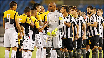 Botafogo empatou em casa e manteve liderança
