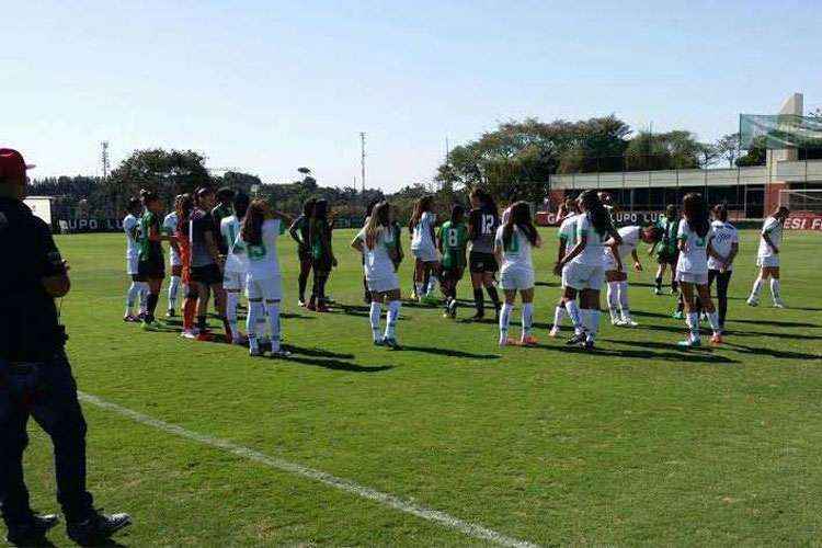 Time e comissão técnica foram apresentadas e principal objetivo são os campeonato Mineiro e Brasileiro