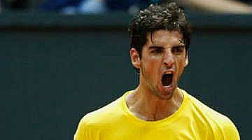 Thomaz Bellucci garante vaga nas quartas de final