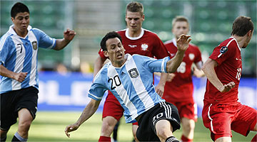 Em 2011, Cabral (20) defendeu Seleção na Polônia