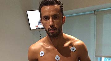 Em foto nas redes sociais, novo atacante do Vasco, Nenê, garante boa forma aos 34 anos