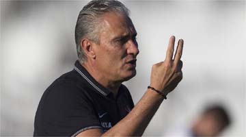 "É uma insensibilidade de quem comanda, disse técnico do Corinthians