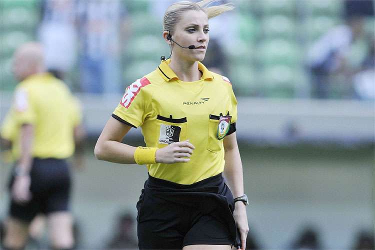 Auxiliar de arbitragem Fernanda Colombo Uliana voltará ao Independência depois de um ano e três meses