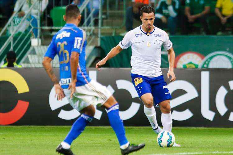 Leandro Damião não marcava gols desde a vitória do Cruzeiro sobre o Vasco, no Rio, em 13 de junho