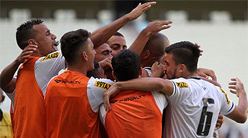 Ceará venceu Paraná por 4 a 3