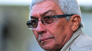 Givanildo Oliveira mostra preocupação com time