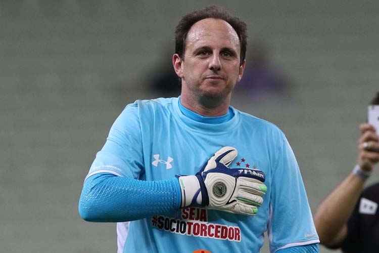 Goleiro disse que em alguns momentos fica chateado por ler notícias negativas sobre o São Paulo 
