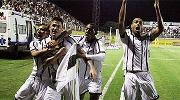 Bragantino venceu Criciúma por 2 a 0 nesta terça