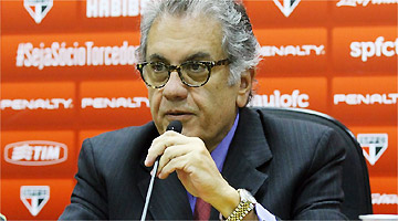 Presidente do SP está pressionado no cargo