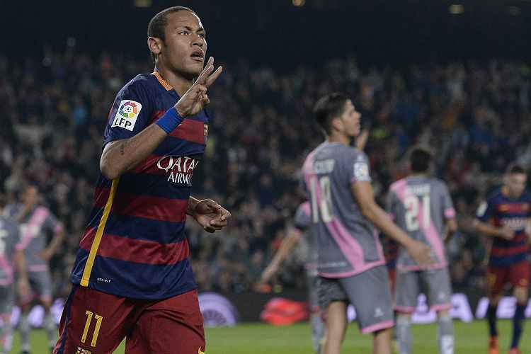 Com grande atuação no Camp Nou, Neymar chega à artilharia do Campeonato Espanhol, com oito gols