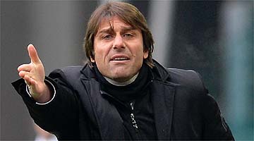 Antonio Conte foi técnico do Siena e assumiu o comando da Seleção Italiana há um ano