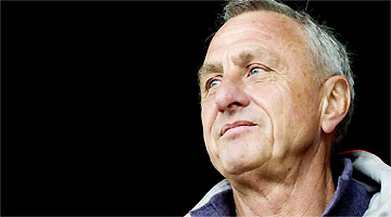 Após diagnóstico preocupante, Cruyff segue realizando exames em Barcelona