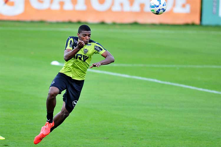 Jemerson está confirmado no time que enfrenta a Ponte Preta neste domingo