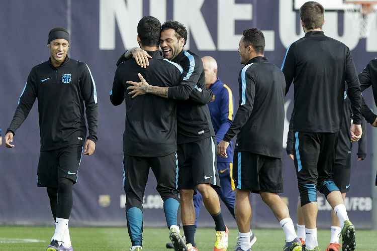 Líder do Grupo E, Barcelona teve treinamento descontraído antes da partida contra Bate Borisov