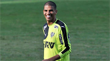 Zagueiro do Atlético celebrou renovação