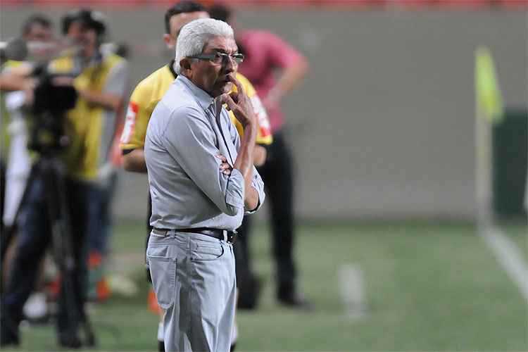Givanildo Oliveira já calcula acesso do América; técnico espera mais um triunfo para Coelho voltar à Série A