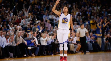 MVP da última temporada, Curry segue voando na NBA
