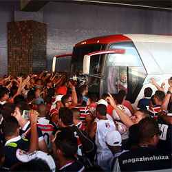 Santa lidera o returno da B