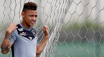 Neilton deseja permanecer no Botafogo em 2016