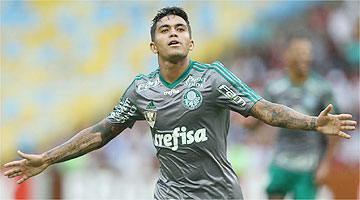 Cobiçado por rivais, atacante Dudu termina ano como herói e artilheiro do Palmeiras na temporada