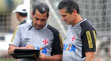 Fato de ter que disputar a segunda divisão não atrapalha os planos do treinador