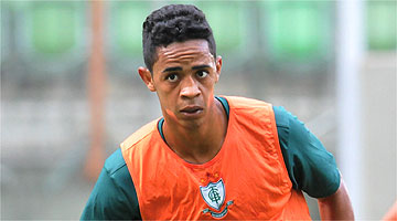 Felipe Amorim fez 18 jogos como titular do América na Série B e marcou três gols