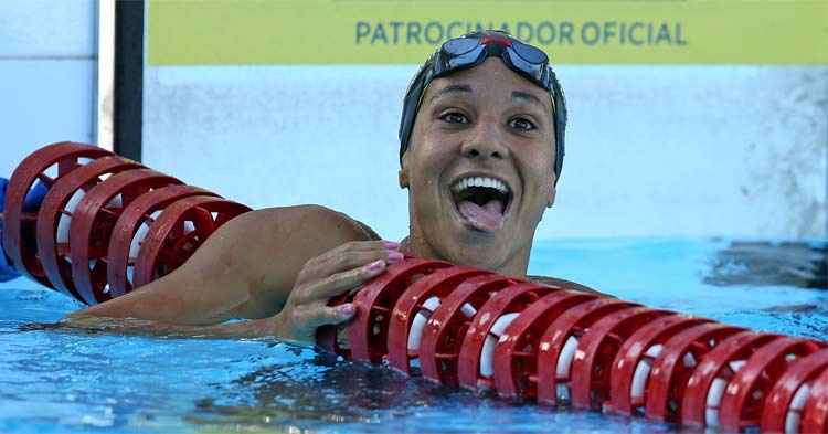 Depois de ficar a 3 segundos do índice nos 800m na quarta-feira, Joanna se qualificou na manhã desta quinta
