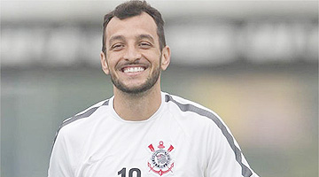 Dracena pediu para ter contrato com o Corinthians rescindido para acertar com o Palmeiras