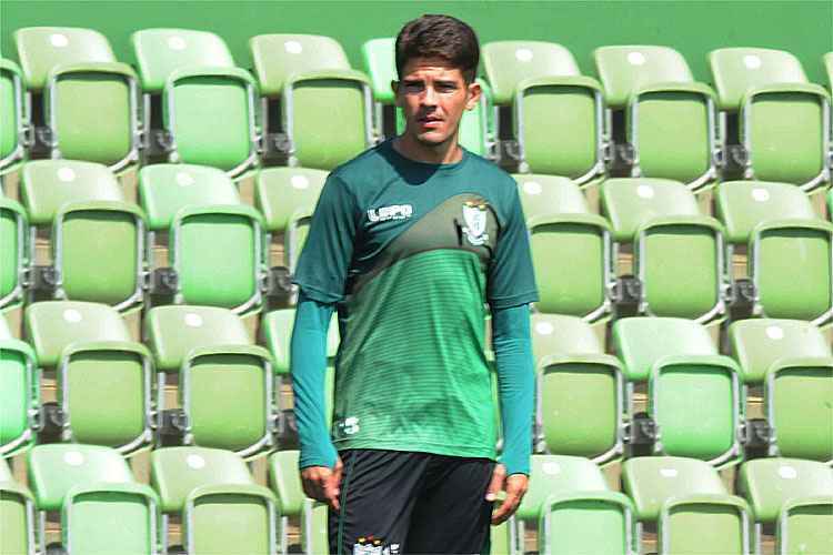 Veterano de 32 anos, zagueiro Alison é um dos que continuam no time do América para a temporada 2016
