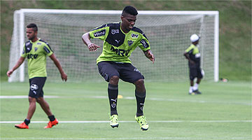 Jemerson ainda com futuro indefinido