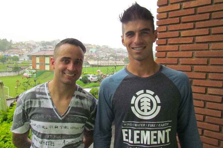 Lateral Bruno Bertucci e goleiro Rangel chegaram ao CT Ninhos dos Periquitos para reforçar a Caldense