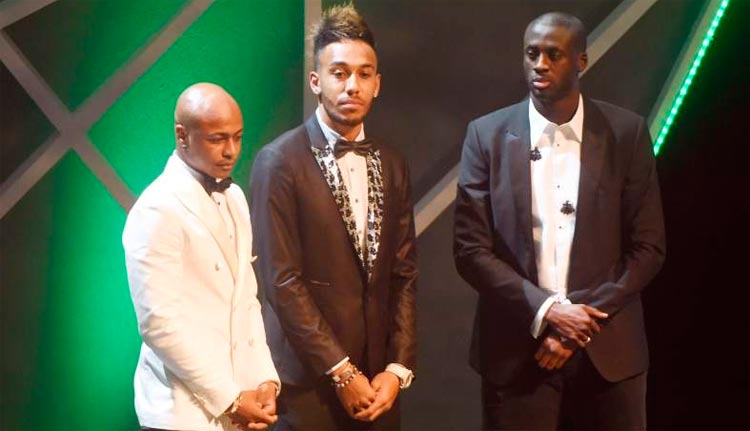 Campeão africano com a Costa do Marfim, Touré (D) ficou indignado com a escolha de Aubameyang