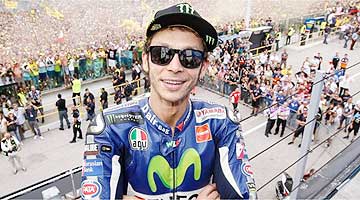 Valentino Rossi planeja dar a volta por cima após perder o título de 2015 na última corrida 