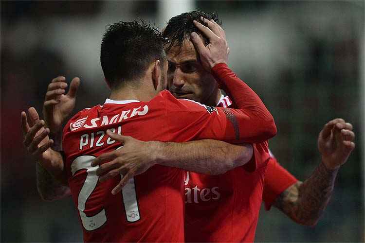 Com o resultado, os Encarnados seguem em segundo lugar, perseguindo o líder Sporting