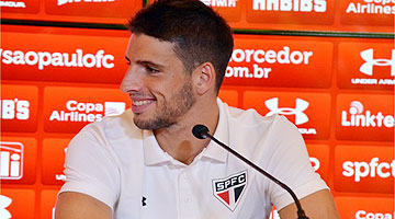 Calleri durante apresentação ao São Paulo