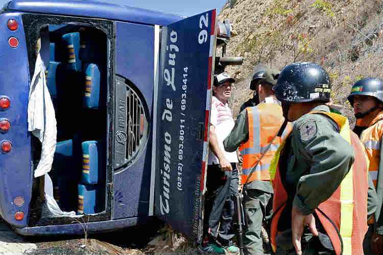 Motivos do capotamento do ônibus da delegação do Huracán ainda são desconhecidos