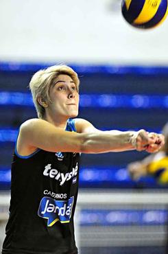 O Praia, de Natasha, recebe o Rio de Janeiro, em duelo que vale a liderança da Superliga
