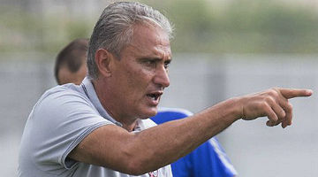Técnico Tite criticou Edilson por atitude, mas questionou árbitro por expulsão
