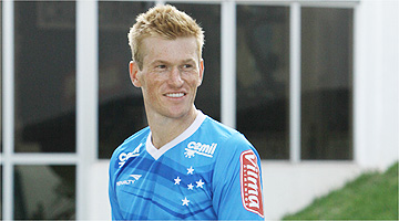 Douglas Grolli está a caminho da Ponte Preta